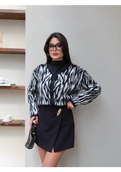 Zebra Desen Düğmeli Hırka fiyatları