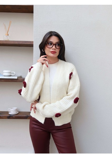Papatya Işlemeli Örgü Hırka fırsatları