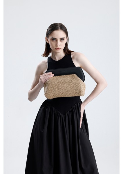 Kadın Siyah Çerçeveli Balık Sırtı Jüt Clutch El Çantası