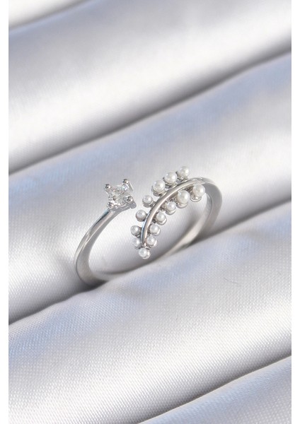 Bfs Pirinç Gümüş Renk Zirkon Taşlı Incili Yaprak Model Kadın Yüzük