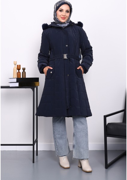 Lacivert Kapüşonu Kürklü Uzun Şişme Mont