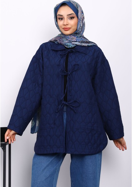 Lacivert Yakalı Çift Cepli Kapitone Ceket