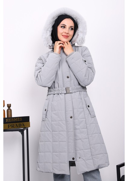 Gri Kapüşonu Kürklü Uzun Şişme Mont modelleri