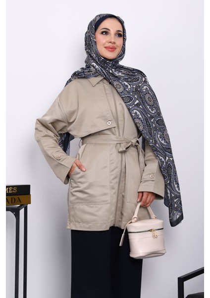 Taş Cep Detaylı Kuşaklı Ceket