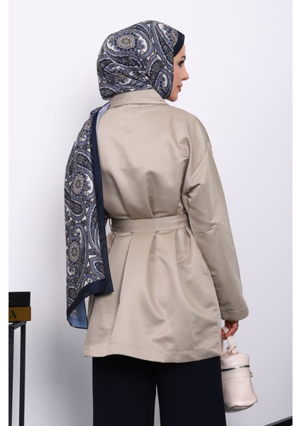 Taş Cep Detaylı Kuşaklı Ceket fırsatları