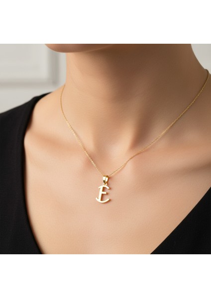 8 Ayar Altın Kolye Ucu Harf E GM9506 0.5 gr