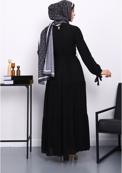 Siyah Eteği Katlı Kol Bağlamalı Elbise fırsatları