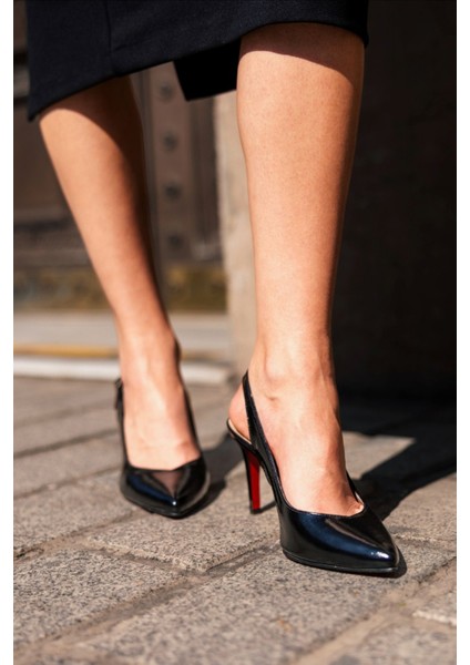 Hakiki Deri Rugan Topuklu Kadın Ayakkabısı 25HSY2052 fiyatları