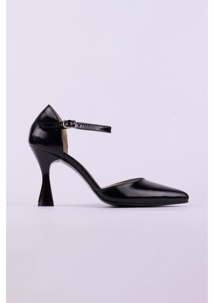 Hakiki Deri Rugan Topuklu Kadın Ayakkabısı 25HSY00KY fırsatları