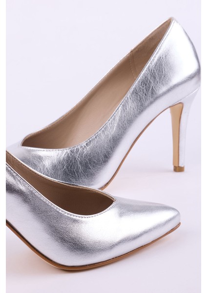 Hakiki Deri Rugan Topuklu Kadın Ayakkabısı 25HSY112 fiyatları