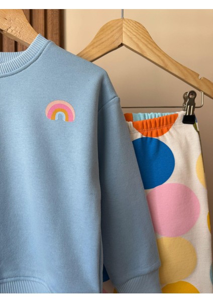 Kız Çocuk Pamuklu Mavi Sweatshirt ve Renkli Puantiyeli Flare Pantolon Takım - Enerjik Stil indirimleri