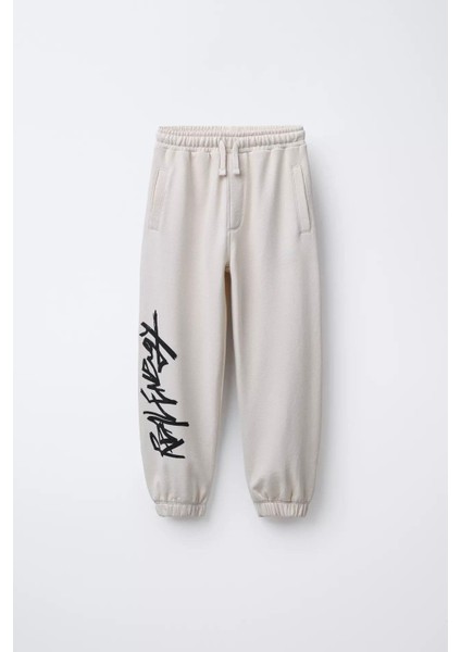 Erkek Çocuk Pamuklu Graffiti Baskılı Sweatshirt ve Eşofman Alt Takım fiyatları