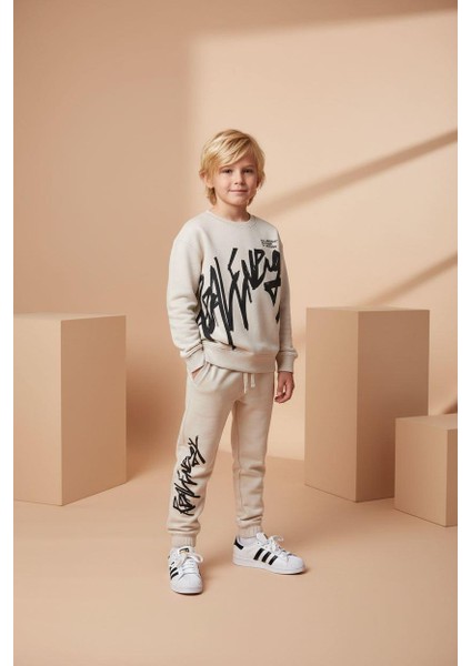 Erkek Çocuk Pamuklu Graffiti Baskılı Sweatshirt ve Eşofman Alt Takım fırsatları
