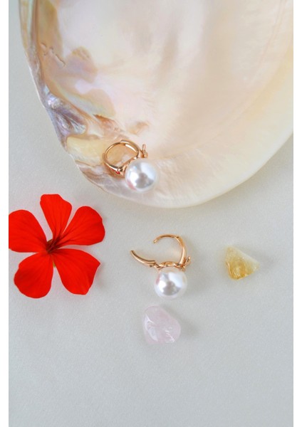 Kelebek Detaylı Inci Küpe Halka Model Rose Gold Renk fiyatları