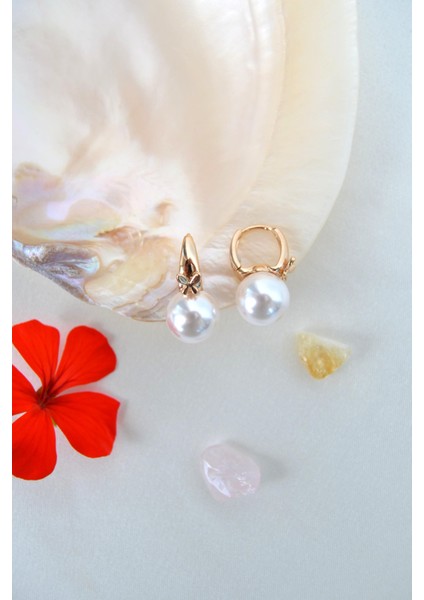 Kelebek Detaylı Inci Küpe Halka Model Rose Gold Renk modelleri