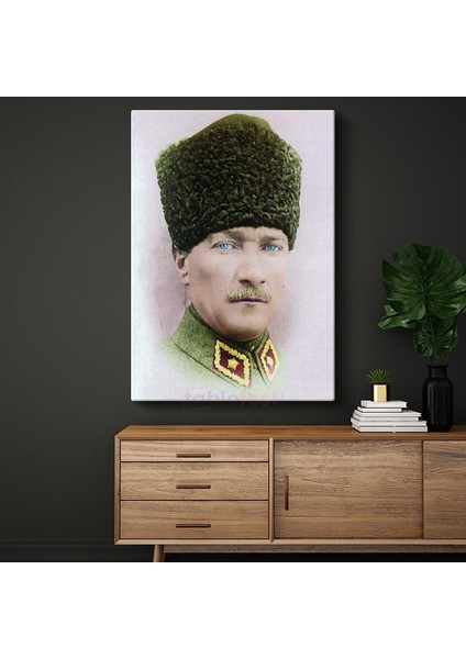 Yeşil Kalpaklı Atatürk - Askeri Üniforma Portresi Kanvas Tablo