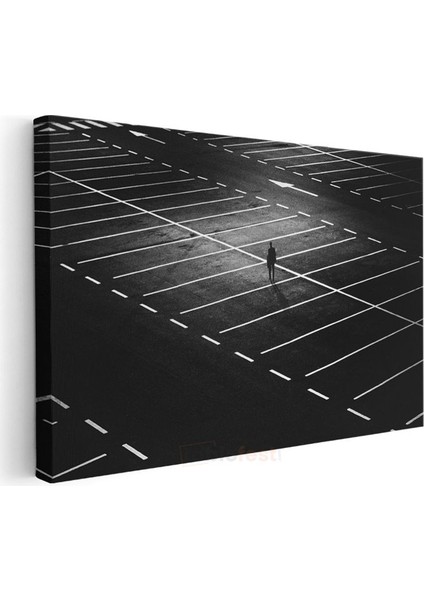 Yalnızlık - Boş Otoparkta Tek Figür Kanvas Tablo modelleri
