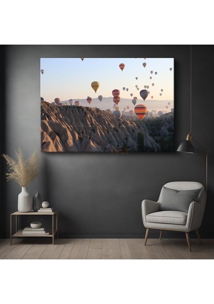 Kapadokya Balonları - Peri Bacaları Üzerinde Şafak Vakti Kanvas Tablo