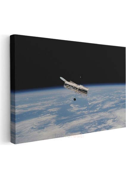 Uzay Teleskopu - Dünya Yörüngesinde Bilimsel Keşif Kanvas Tablo modelleri