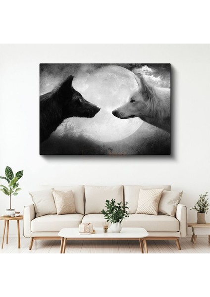 Karşılaşma - Ay Işığında Siyah ve Beyaz Kurt Portresi Kanvas Tablo