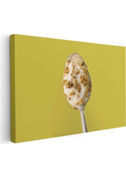 Kremalı Granola - Kaşıkta Sunulan Sağlıklı Tatlı Kanvas Tablo modelleri