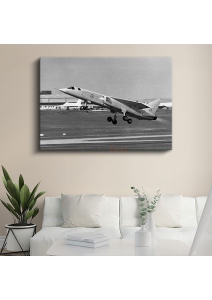 Askeri Jet - Kalkış Anında Klasik Savaş Uçağı Kanvas Tablo