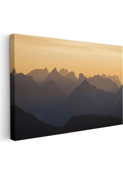 Dağ Silüetleri - Gün Batımında Altın Işıkla Aydınlanan Zirveler Kanvas Tablo modelleri