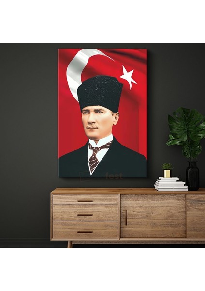 Türk Bayrağı Önünde Atatürk - Kalpak ve Resmi Kıyafet Kanvas Tablo
