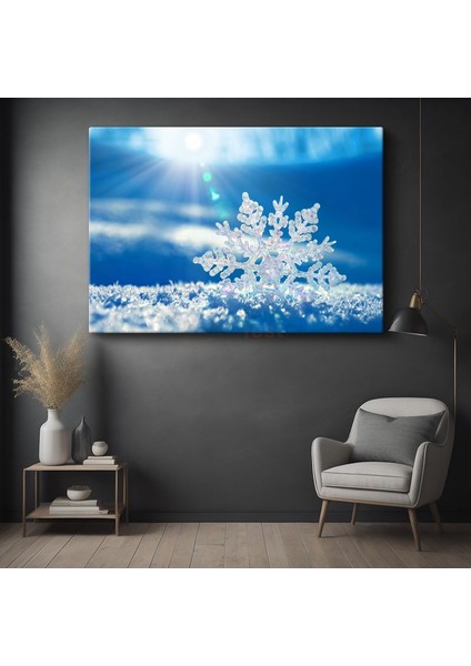 Kristal Kar Tanesi - Mavi Gökyüzü Altında Parıldayan Doğa Mucizesi Kanvas Tablo