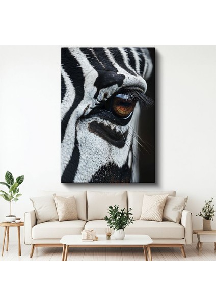 Zebra Gözü - Siyah Beyaz Desenlerde Kahverengi Bakış Kanvas Tablo