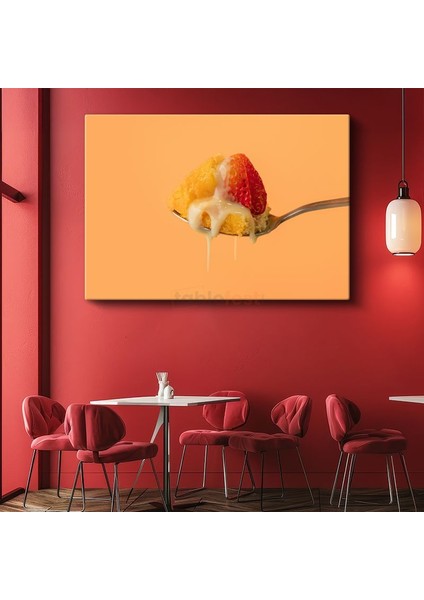 Tatlı Çilek Pastası - Kremli Lezzet Anı Kanvas Tablo
