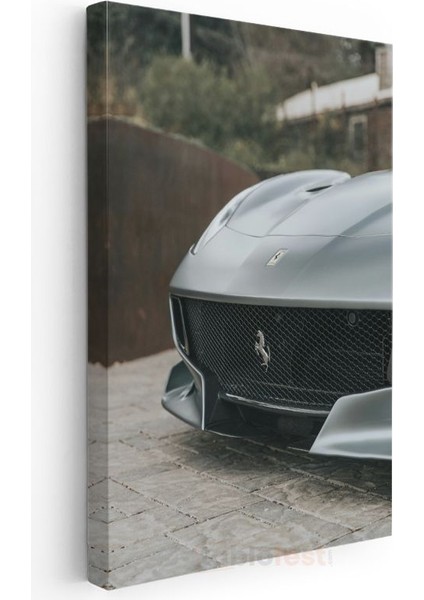 Ferrari - Italyan Süper Otomobilinin Zarif Ön Izgara Detayı Kanvas Tablo modelleri
