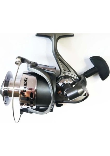 Zeycamping 8000 Lik Surf Kıyı Tekne Göl Baraj Olta Makinası (150 Metre O.30 Misina Sarılı ) modelleri