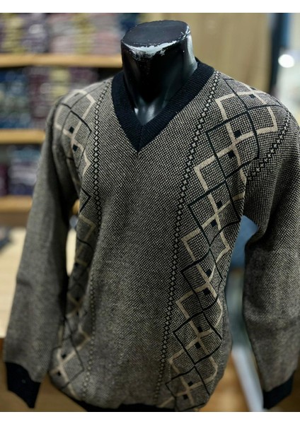 Erkek Triko V Yaka Desenli Kazak