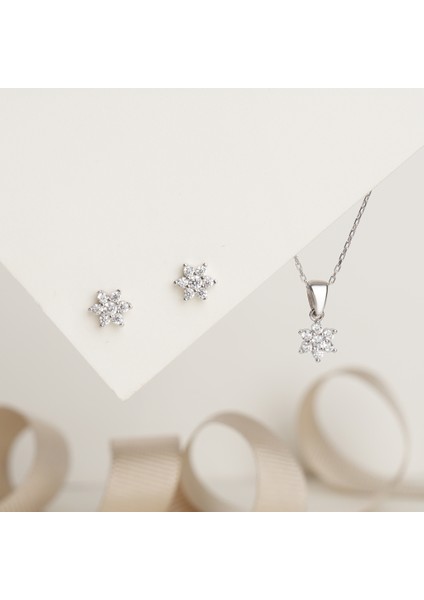925 Ayar Rodyum Kaplama Zirkon Taşlı Yıldız Gümüş Set