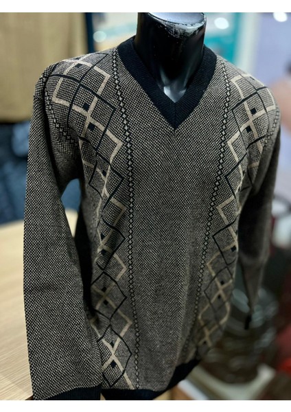 Erkek Triko V Yaka Desenli Kazak