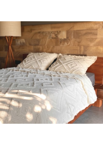 Iskandinav Püsküllü Çift Kişilik Yatak Örtüsü Ekru 240 x 250 ve 2 Adet Yastık