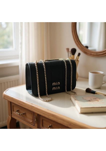 Siyah Gold Zincir Askılı Kapitone Omuz ve El Çantası