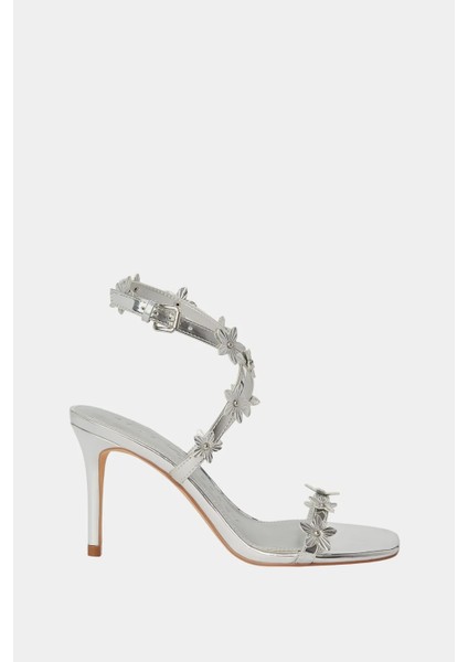 The Analia Kadın Metalik Gümüş Çiçekli Sandalet