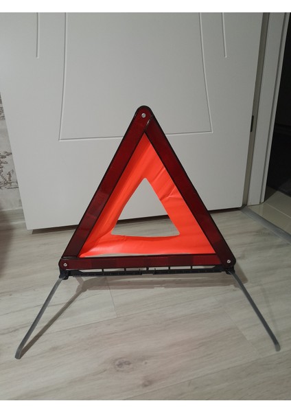 Oto Reflektör Üçgen Reflektör Metal Ayaklı Katlanabilir Kutulu