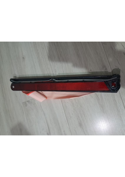 Oto Reflektör Üçgen Reflektör Metal Ayaklı Katlanabilir Kutulu fırsatları
