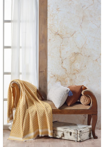 Yumuşak ve Şık Pamuklu Tv Battaniyesi, Rahat ve Dekoratif Kullanım Sağlar.