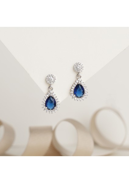 925 Ayar Rodyum Kaplama Damla Safir Taşlı Gümüş Küpe