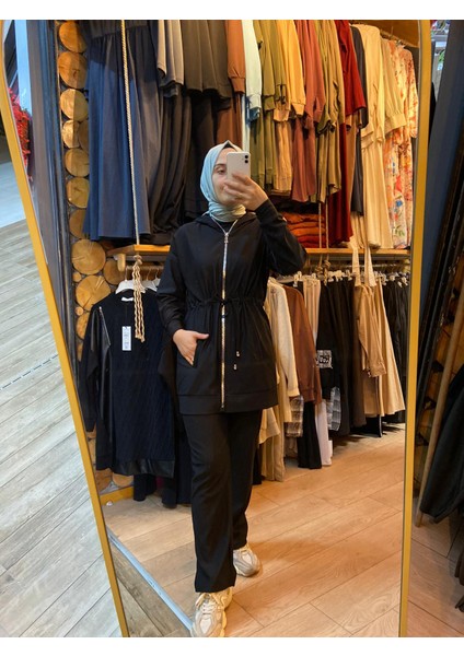 Kapüşonlu Beli Bağcıklı Eşofman Takımı fırsatları