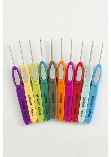 9 Adet Plastik Metal Tığ