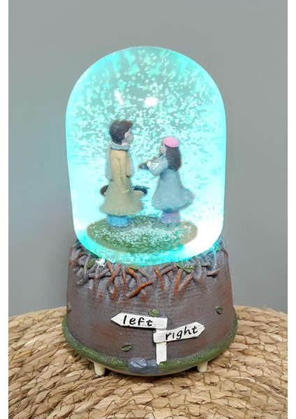 Sevgili Çift Pilli Müzikli Işıklı Kar Küresi (Büyük Boy)