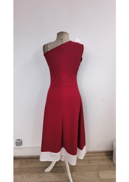 Kadın Tek Omuzu Açık Omuzlardan Kurdela Detaylı Çift Renkli Ithal Krep Elbise indirimleri