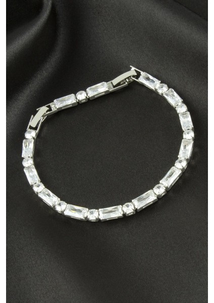 Dikdörtgen Zirkon Taşlı Lüks Kararmaz Bileklik 4*9 mm