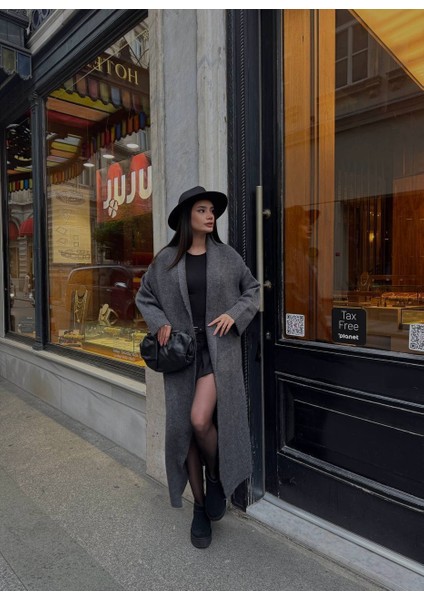 Triko Kumaş Şal Yaka Yumoş Uzun Kadın Hırka