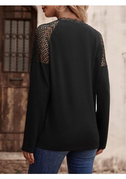 Kadın Uzun Kollu V Yakalı Dantel Detaylı Viskon Bluz fiyatları